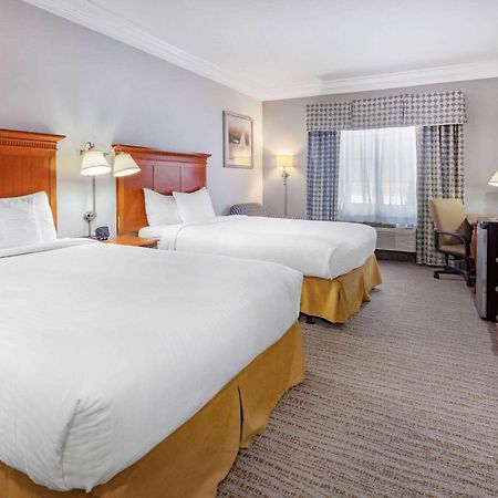 Days Inn By Wyndham Alta Vista Altavista Kültér fotó