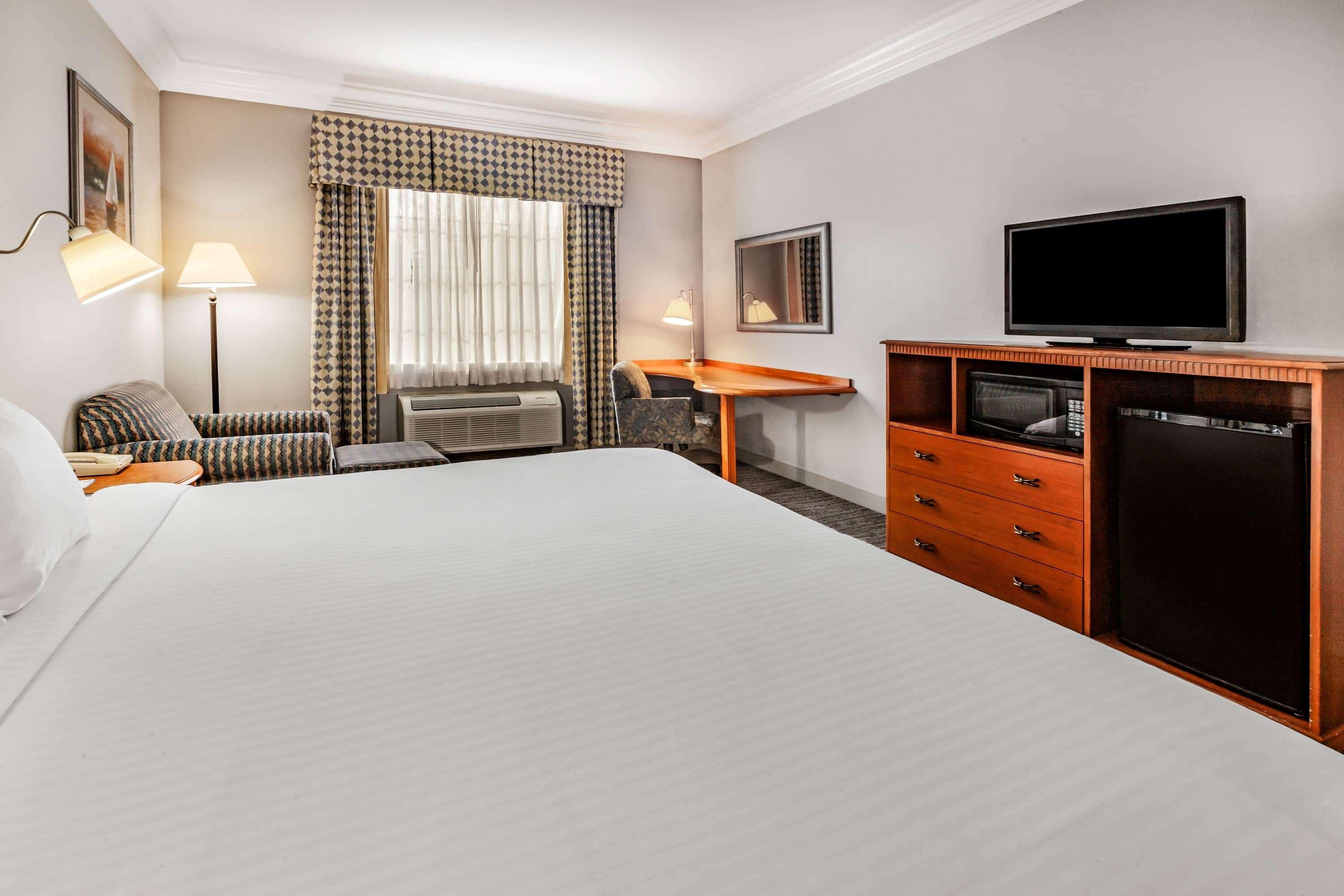 Days Inn By Wyndham Alta Vista Altavista Kültér fotó