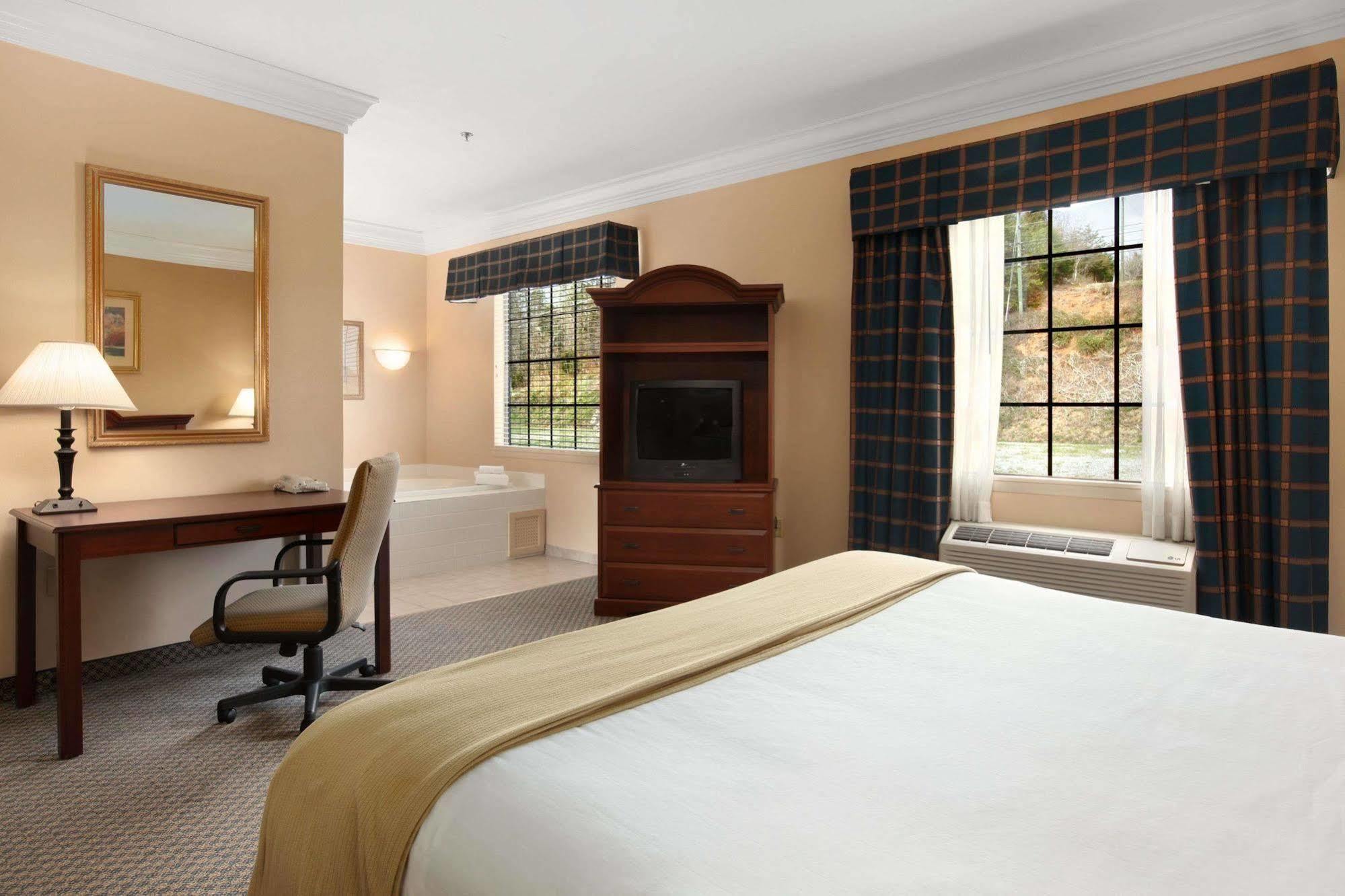 Days Inn By Wyndham Alta Vista Altavista Kültér fotó